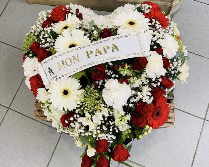 Arrangements délicats pour le deuil.